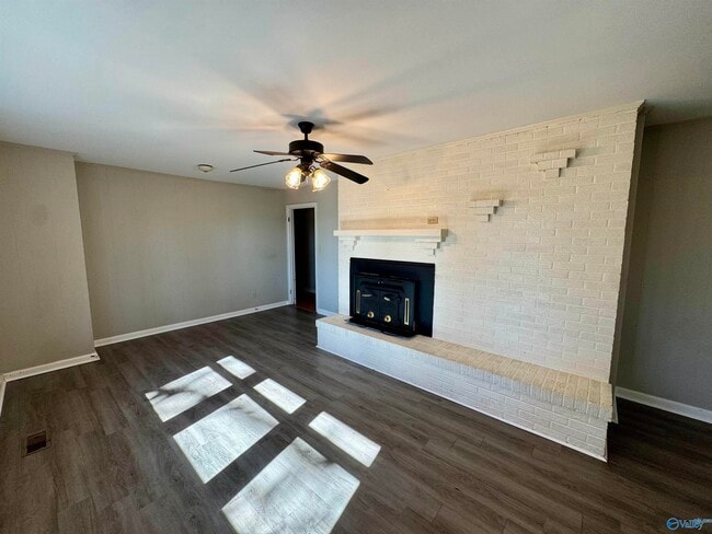 Building Photo - 804 Hereford Dr