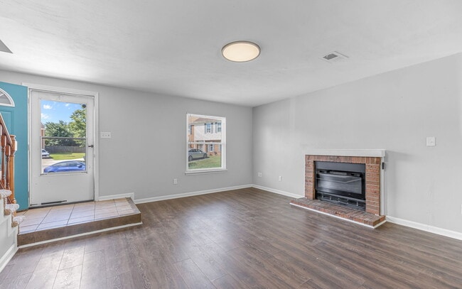 Building Photo - 1308 Mikie Ct