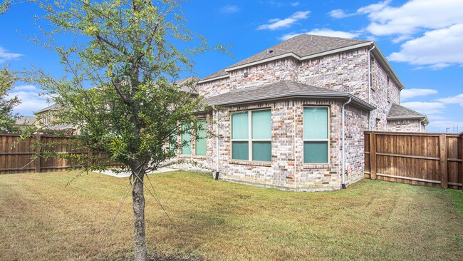 Building Photo - Beautifully Crafted 4-3.5-2.5 in Irving!