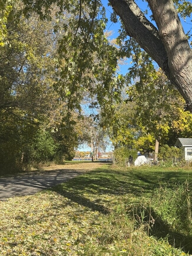 Building Photo - 26895 Bernice St