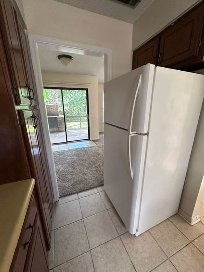 Building Photo - 120 Lester Fordham Rd