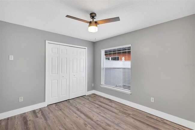 Building Photo - 7686 Pine Fork Dr