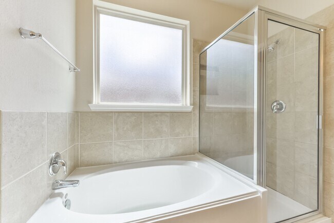 Building Photo - 25822 Zula Dr
