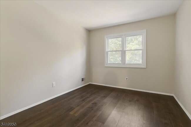 Building Photo - 83 Patriots Rd