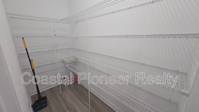 Building Photo - 2203 E 23rd Ave