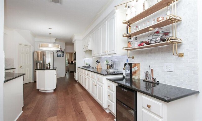 Building Photo - 12123 Mill Stream Way