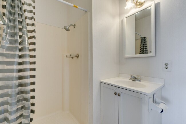 Building Photo - 3615 Kolendo Ct