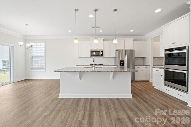 Building Photo - 1024 Arbury Way