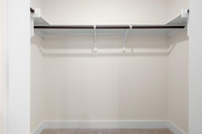 Building Photo - 6209 Dumfries Ln