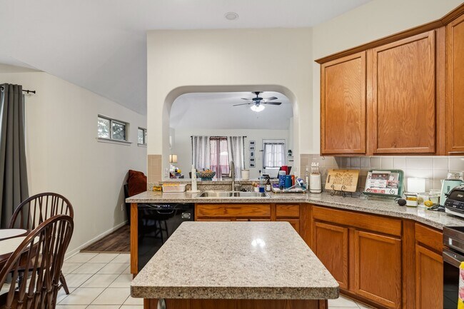 Building Photo - 3710 S Barnett Way