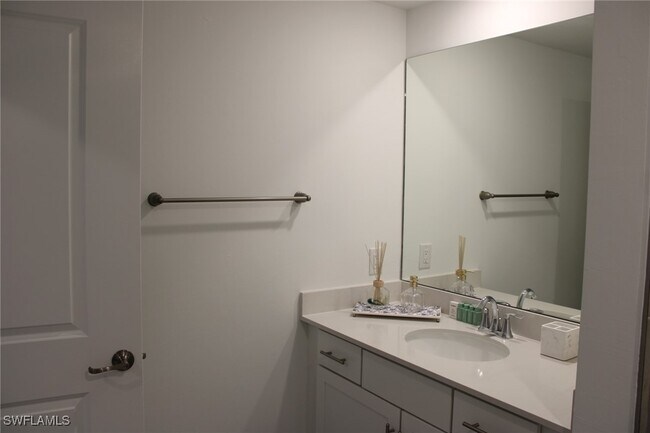 Building Photo - 5661 Melbourne Ct