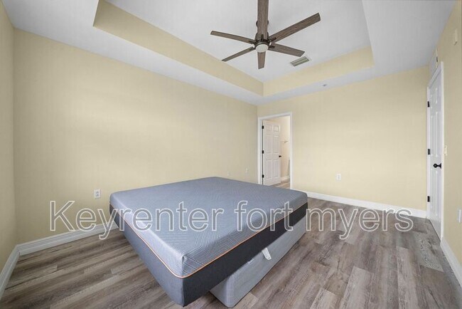 Building Photo - 3940 Pomodoro Cir