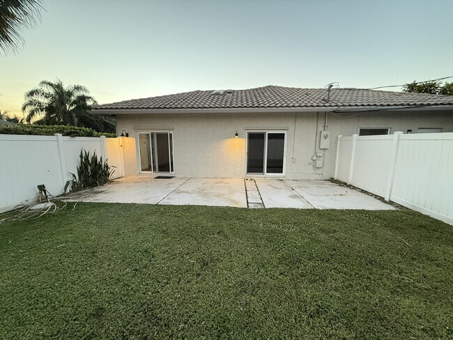 Building Photo - 11865 Ellison Wilson Rd