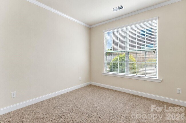 Building Photo - 151 Blossom Ridge Dr