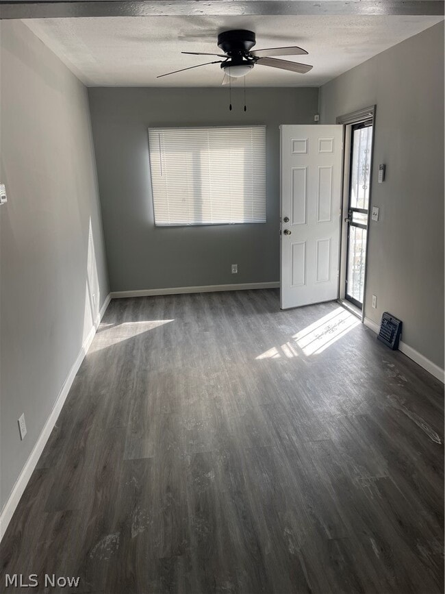 Building Photo - 12007 Beulah Ave