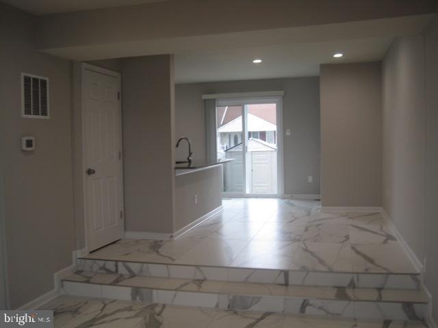 Building Photo - 110 Villa Capri Cir