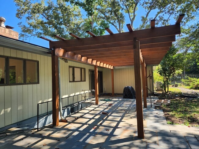 Building Photo - 13231 Lenfant Dr