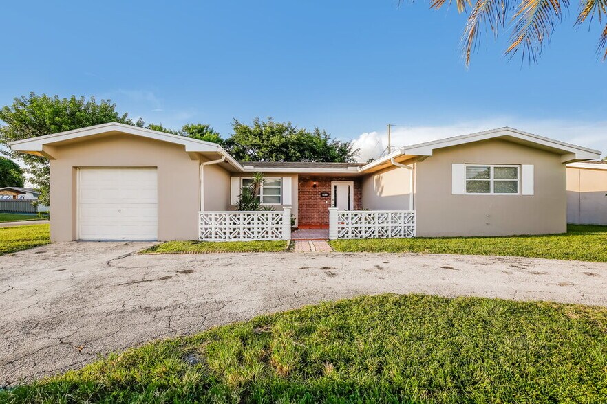Primary Photo - 7891 NW 14th St