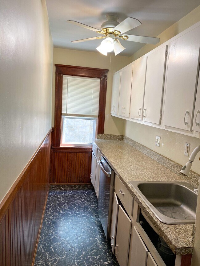 Building Photo - 19 Fifth Ave, Worcester MA 01607 - Unit 1