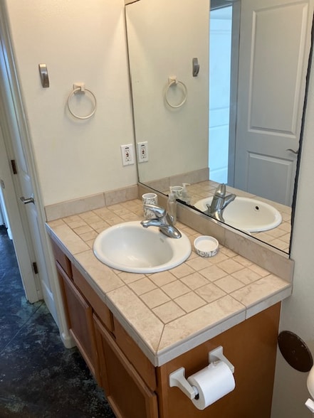 Building Photo - 74-841-841 Pamahoa Pl