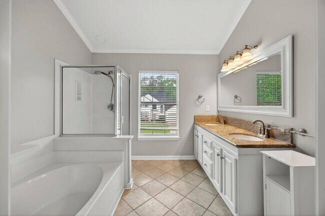 Building Photo - 5409 Dwight Dr