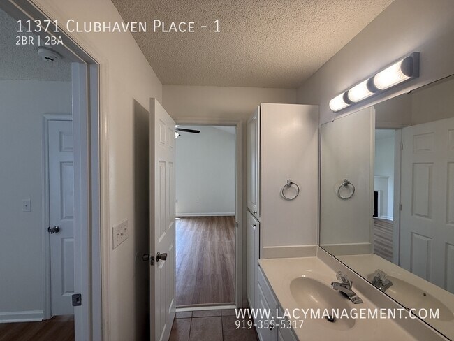 Building Photo - 11371 Clubhaven Pl