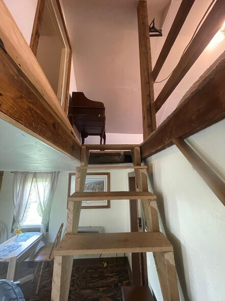 Building Photo - 350 Hilltown Rd