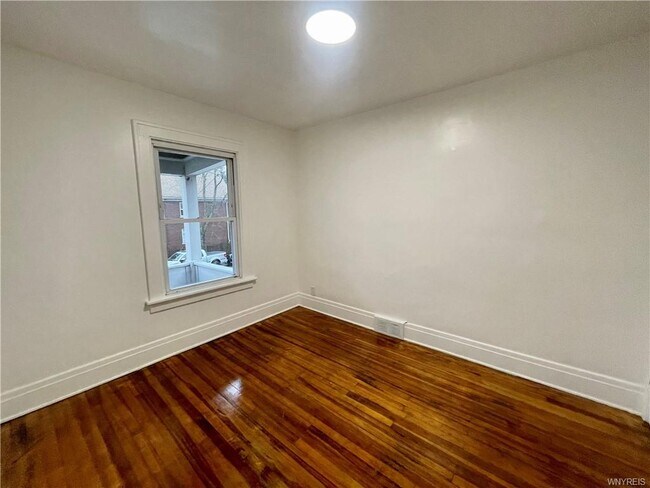 Building Photo - 434 23rd St