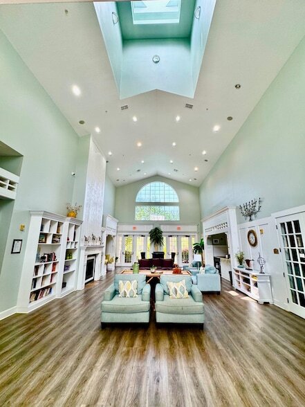 Building Photo - 2801 Chancellorsville Dr