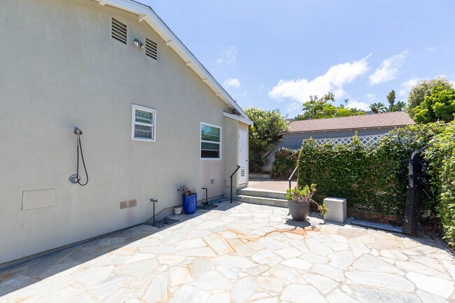Building Photo - 2 Bed, 2 Bath home in Ocean Beach