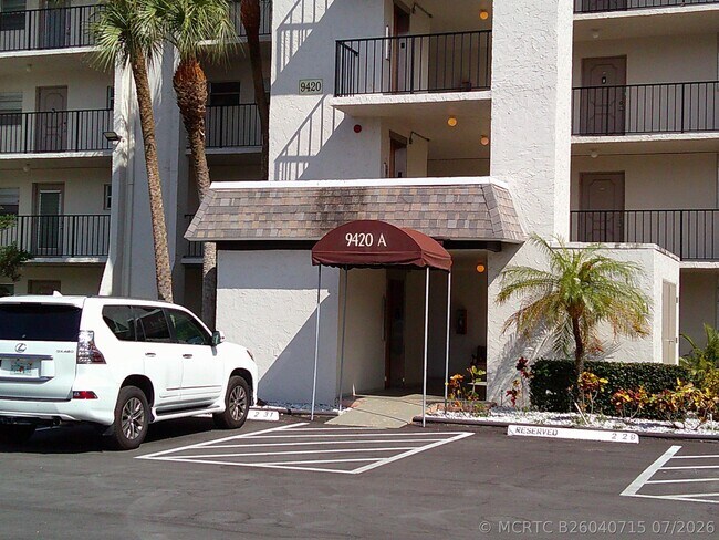 Building Photo - 9420 Poinciana Pl