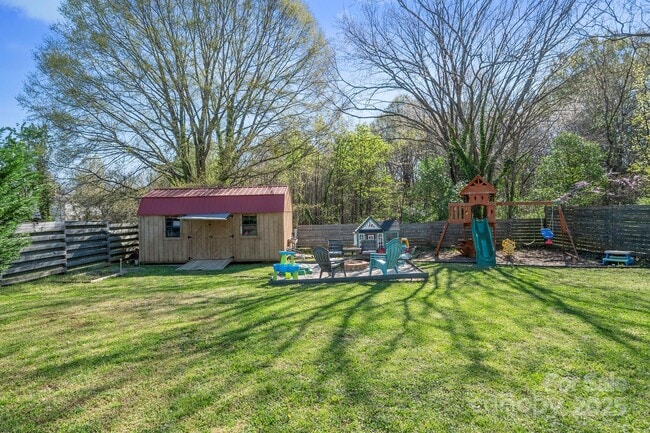Building Photo - 41 Selma Dr