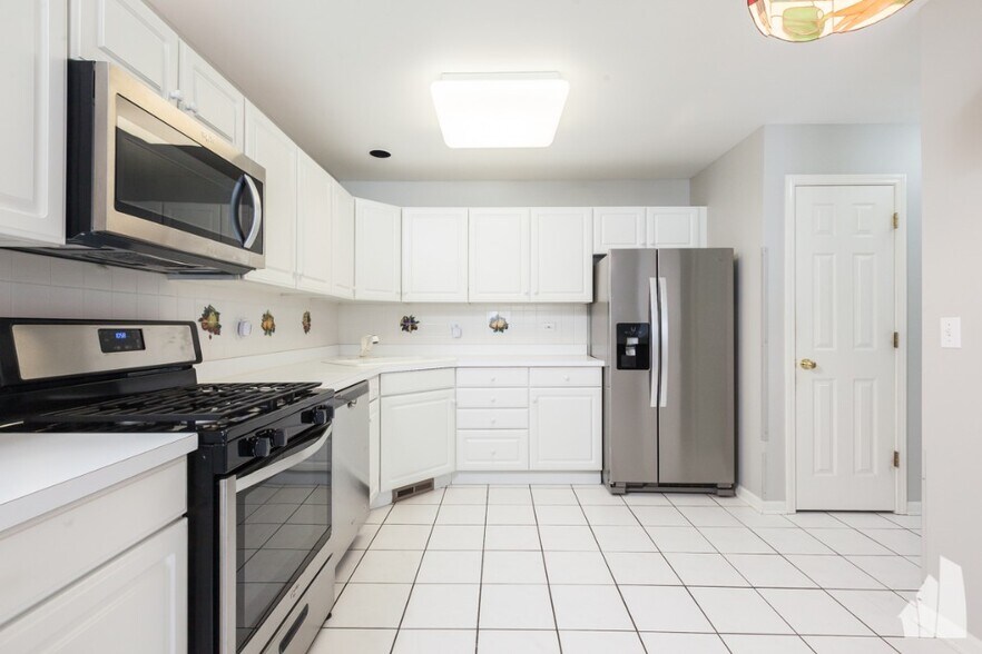 Building Photo - 2991 Belle Ln