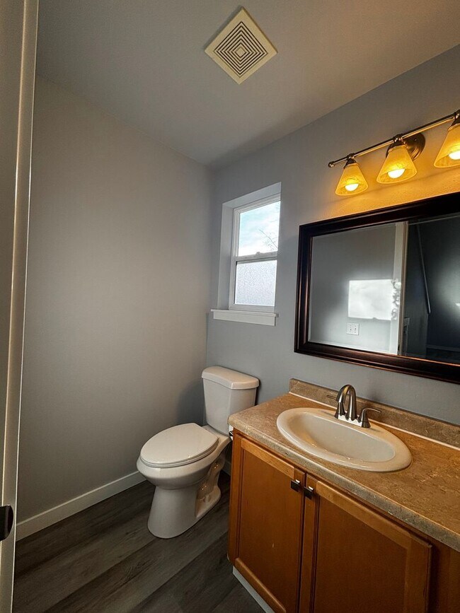 Building Photo - 2620 10th St