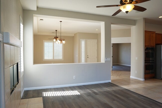 Building Photo - 79882 Viento Dr