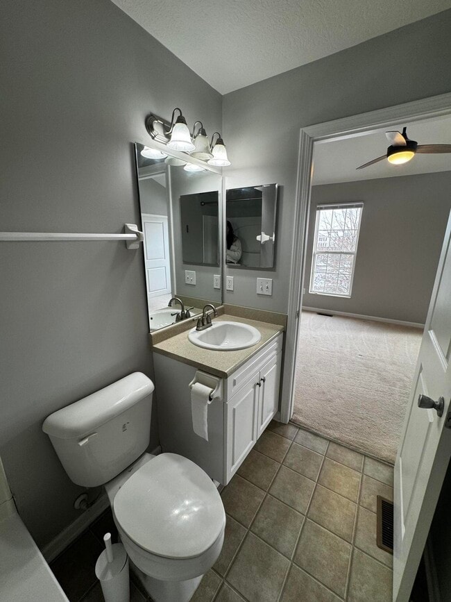 Building Photo - 2491 Aristocracy Cir