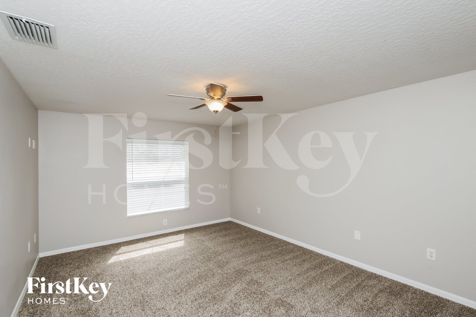 Building Photo - 766 Altara Ln NE