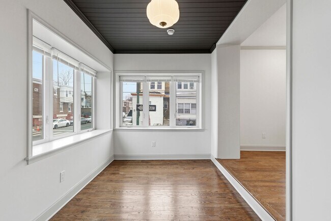 Building Photo - 4695 N 16th St