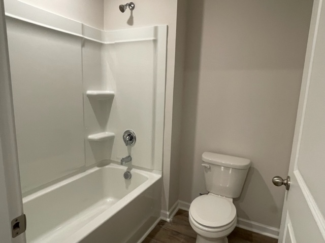 Upstairs shared bathroom - 109 Rockfall Way