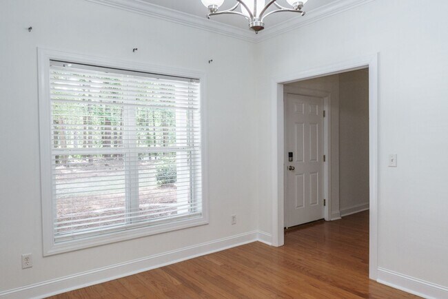 Building Photo - 49 Thomas Sumter St