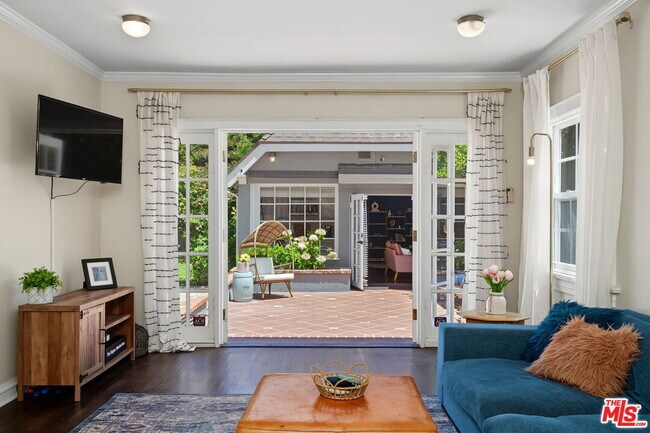 Building Photo - 644 N Cherokee Ave
