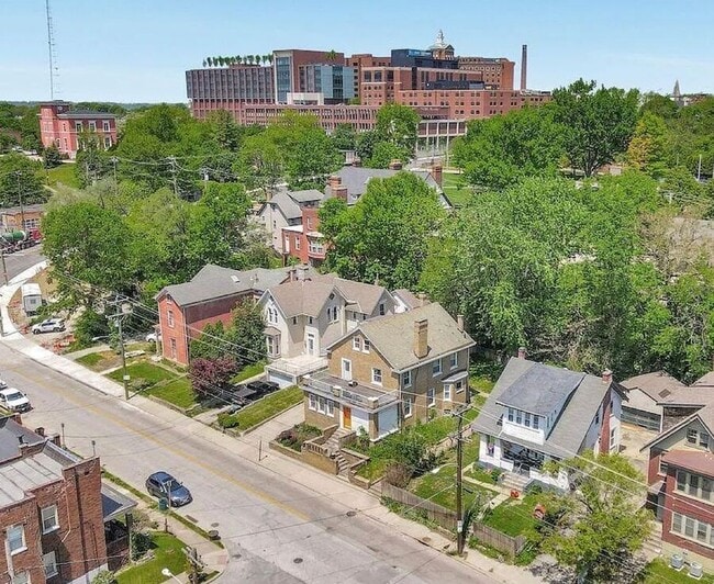 Building Photo - 228 Dorchester-