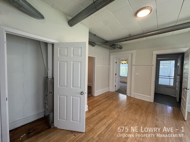 Building Photo - 675 NE Lowry Ave