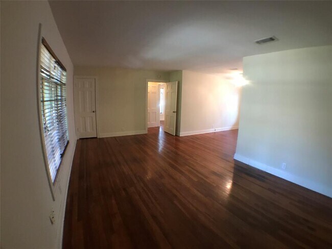 Building Photo - 2509 Enfield Rd