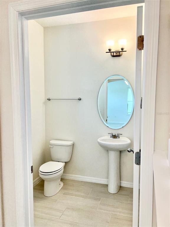 Building Photo - 9330 McLaren Alley