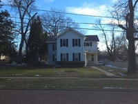 Building Photo - 10906 Woodstock St