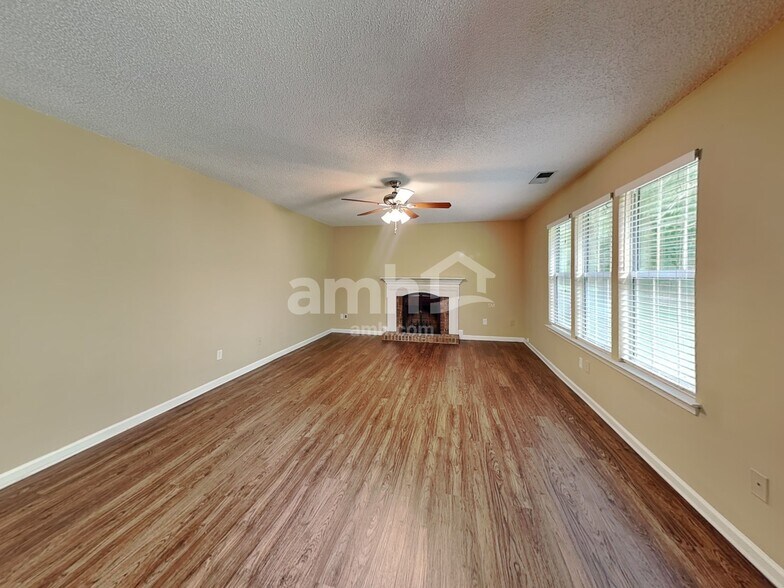 Building Photo - 12719 Diamond Dr
