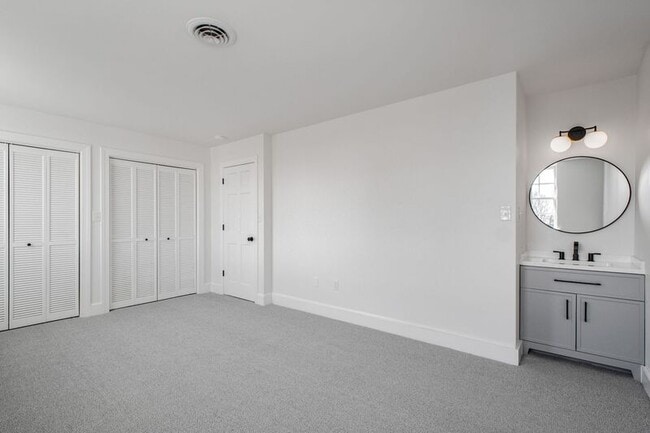 Building Photo - 1216 Sophia St