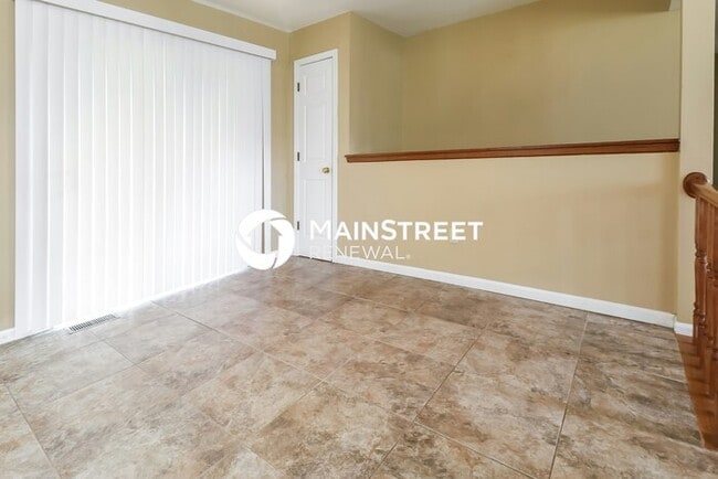 Building Photo - 3 Bedroom Pet-Friendly Home in Kansas City, MO with Main Street Renewal