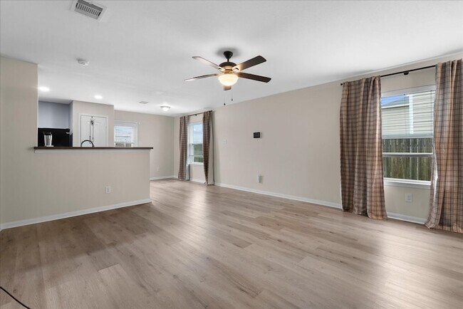 Building Photo - 5727 Treasure Cove Rd